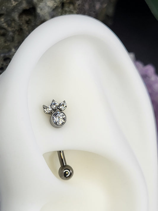 Boginn barbell - Round CZ & 3 mini CZ